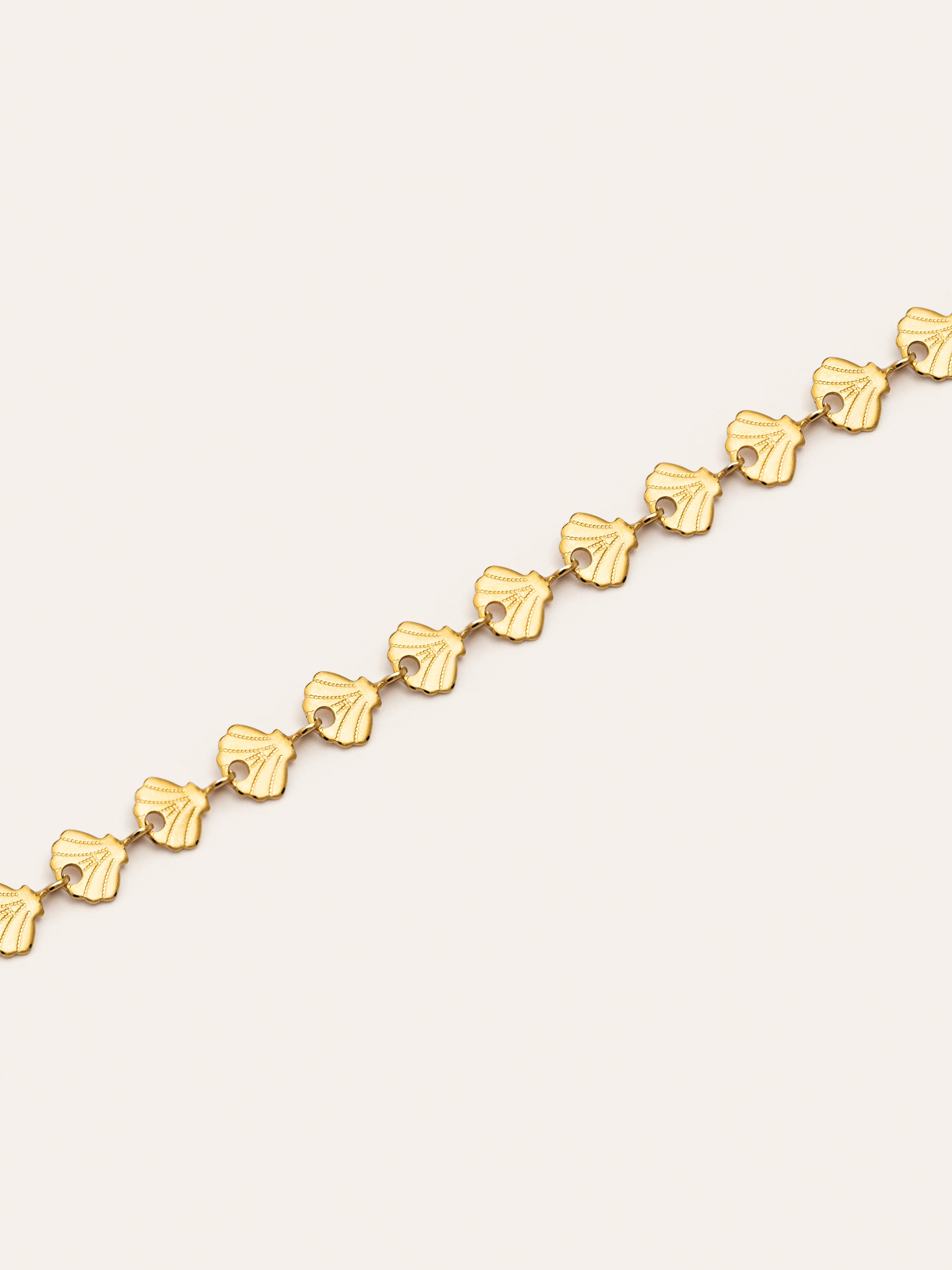 Collar Shells Acero Baño Oro