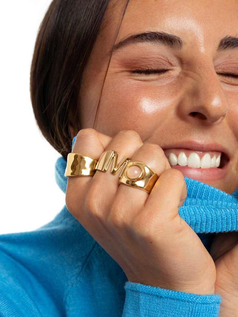 Personalisierter Signet Letter Ring vergoldet
