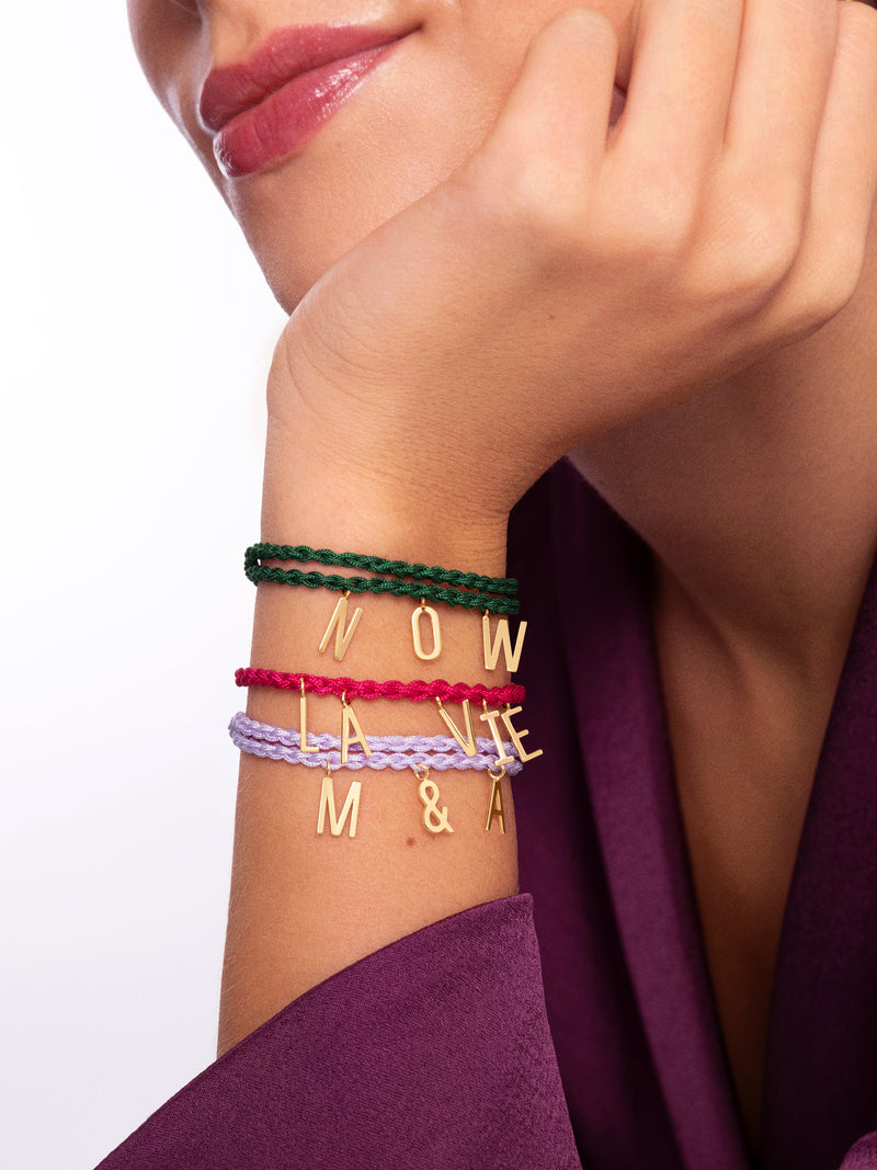 Fuchsia Letters Personalisiertes Armband, Silber, vergoldet