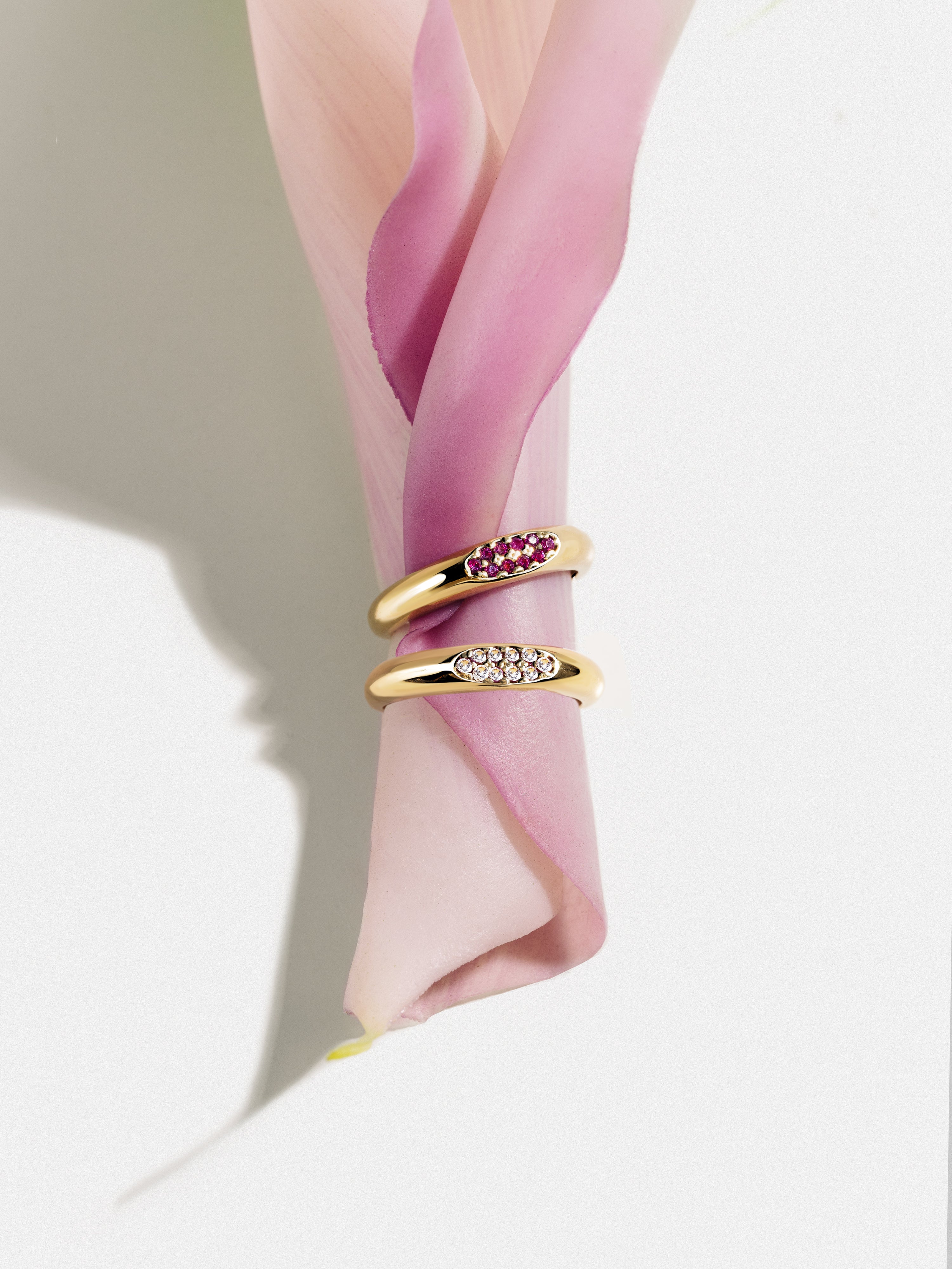 Signet Rasberry Gold Ring 