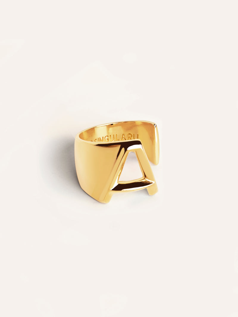 Personalisierter Signet Letter Ring vergoldet