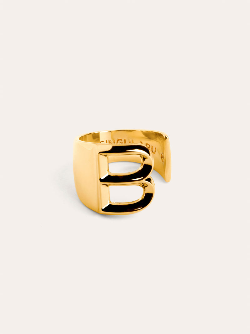 Personalisierter Signet Letter Ring vergoldet