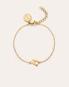 Single Letter Steel Gold-Plated Bracelet - puesto en modelo