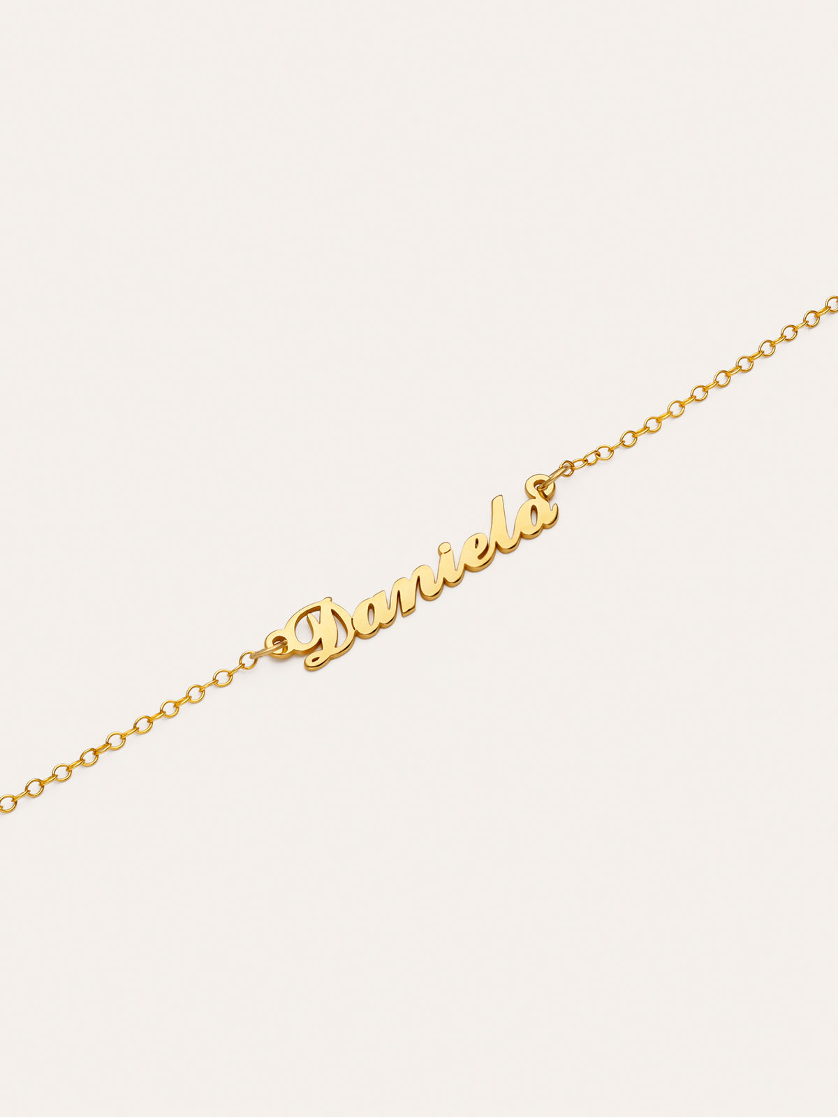 Imagen detalle de Pulsera Personalizada Carrie Plata Baño Oro