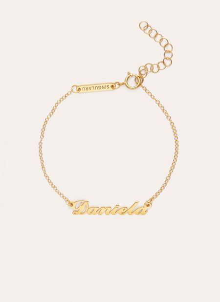 Pulseira Personalizada Carrie Prata Banho de Ouro