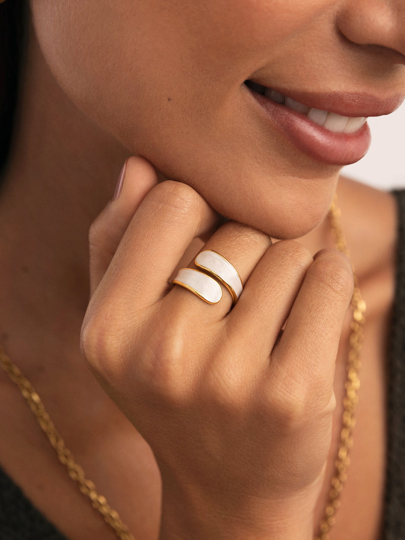 Abbraccio White Ring Edelstahl mit 18kt Goldbeschichtung