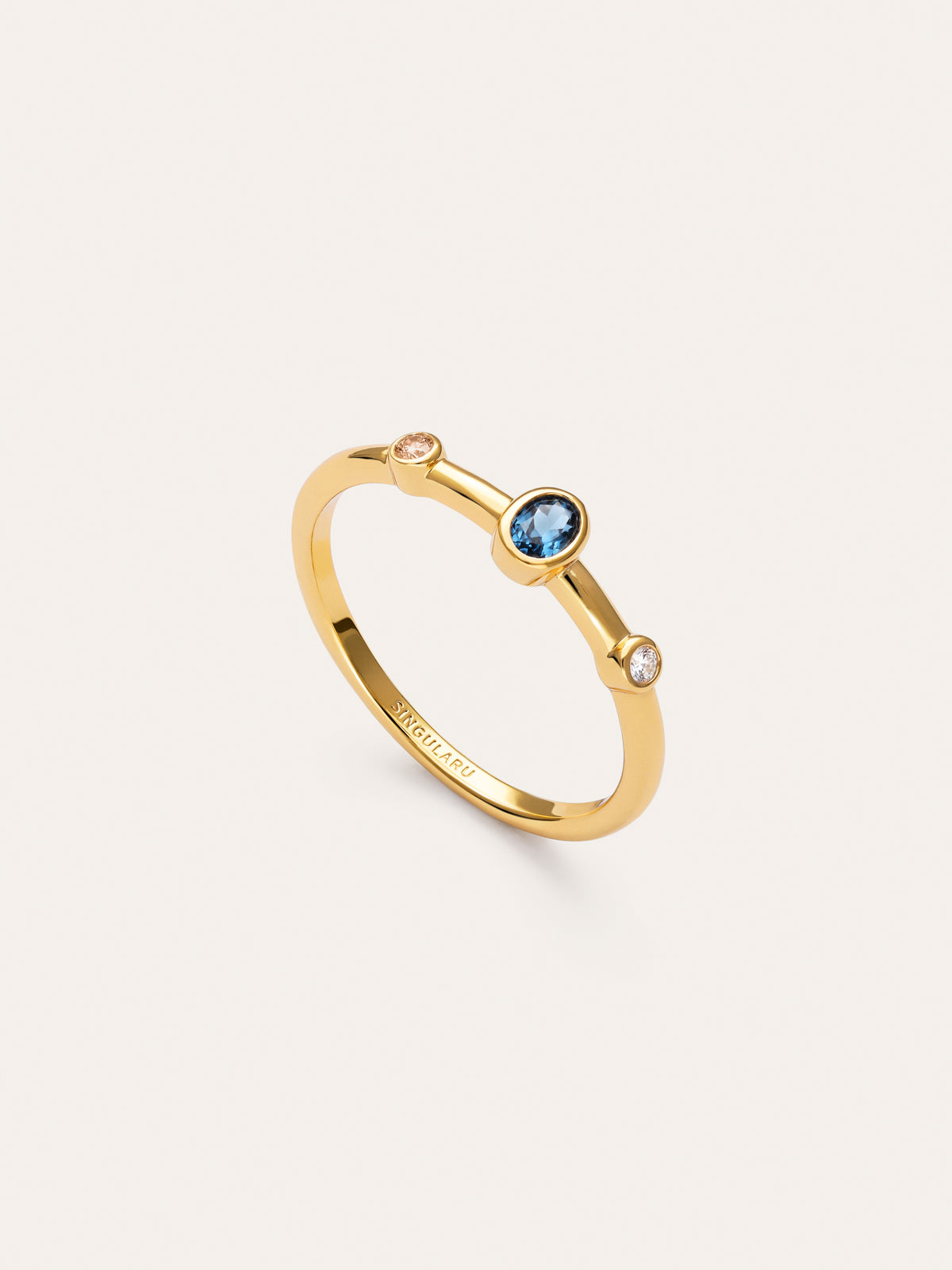 Imagen detalle de Anillo Leonor Índigo Baño Oro
