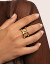 One Link Steel Gold-Plated Ring - puesto en modelo