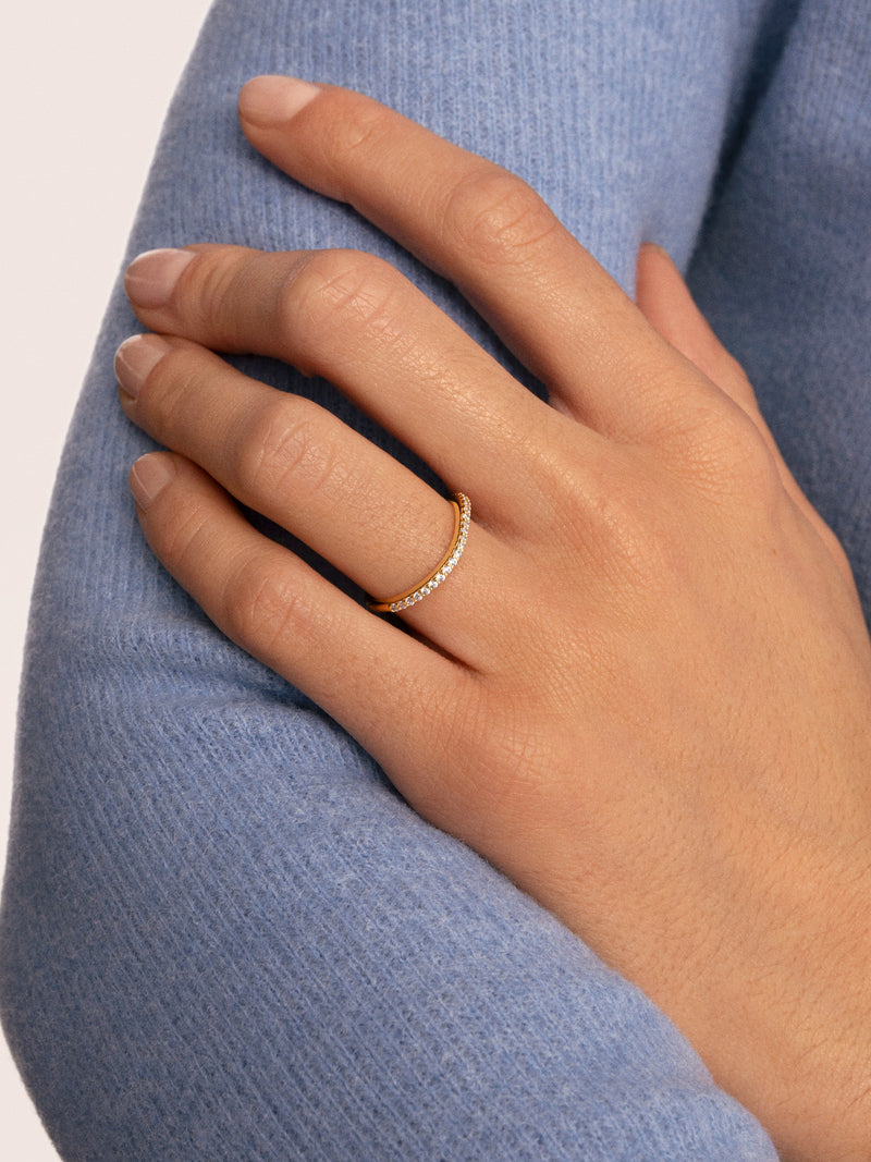 Feiner Scarlett Weiß Ring, vergoldet