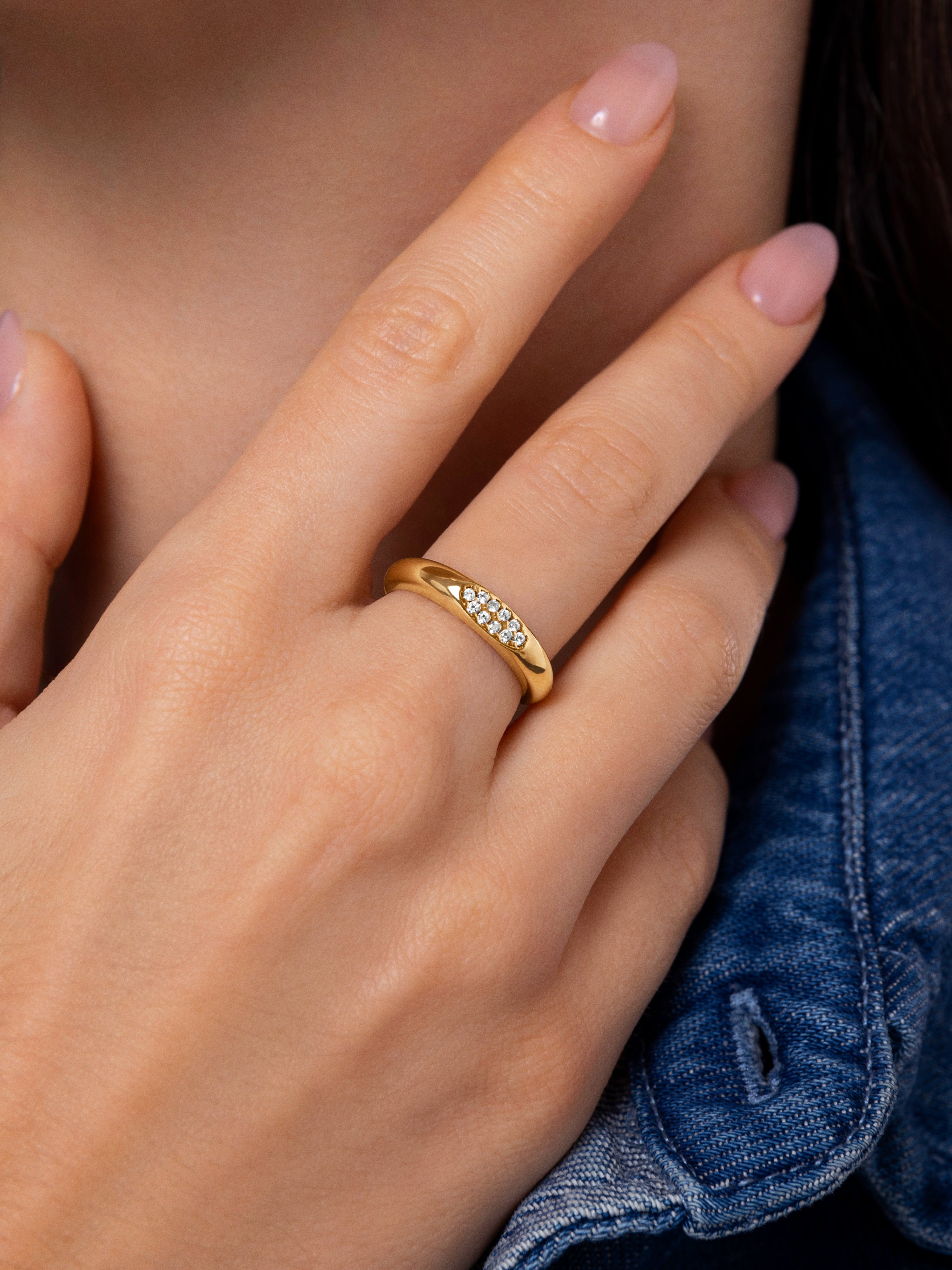 Signet Ivory Gold Ring 