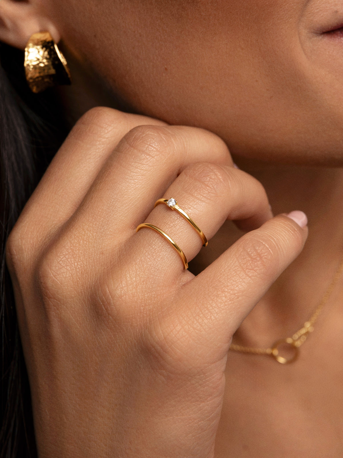 Ring Spiral Spark vergoldet - puesto en modelo