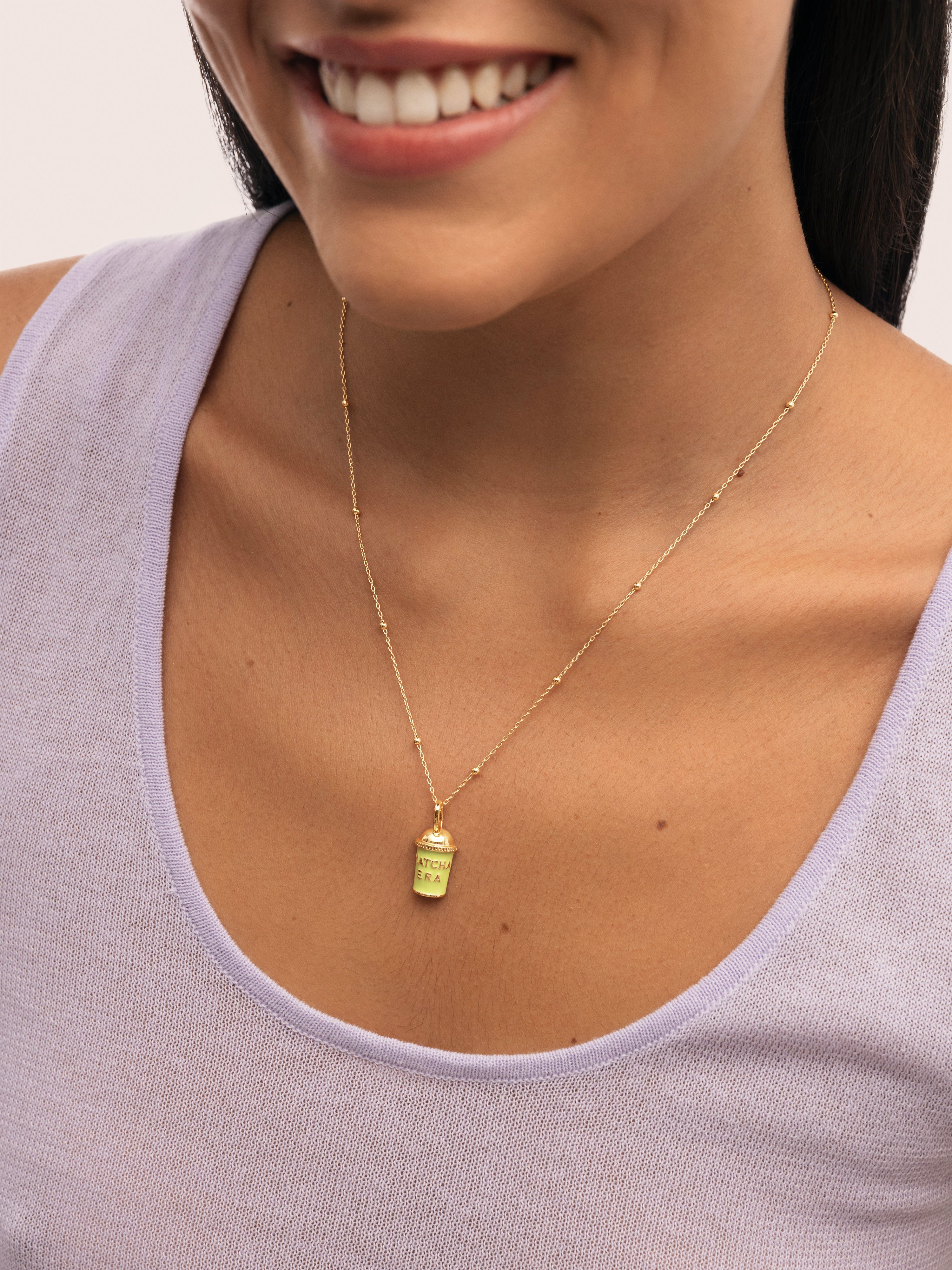 Charm Matcha Baño Oro