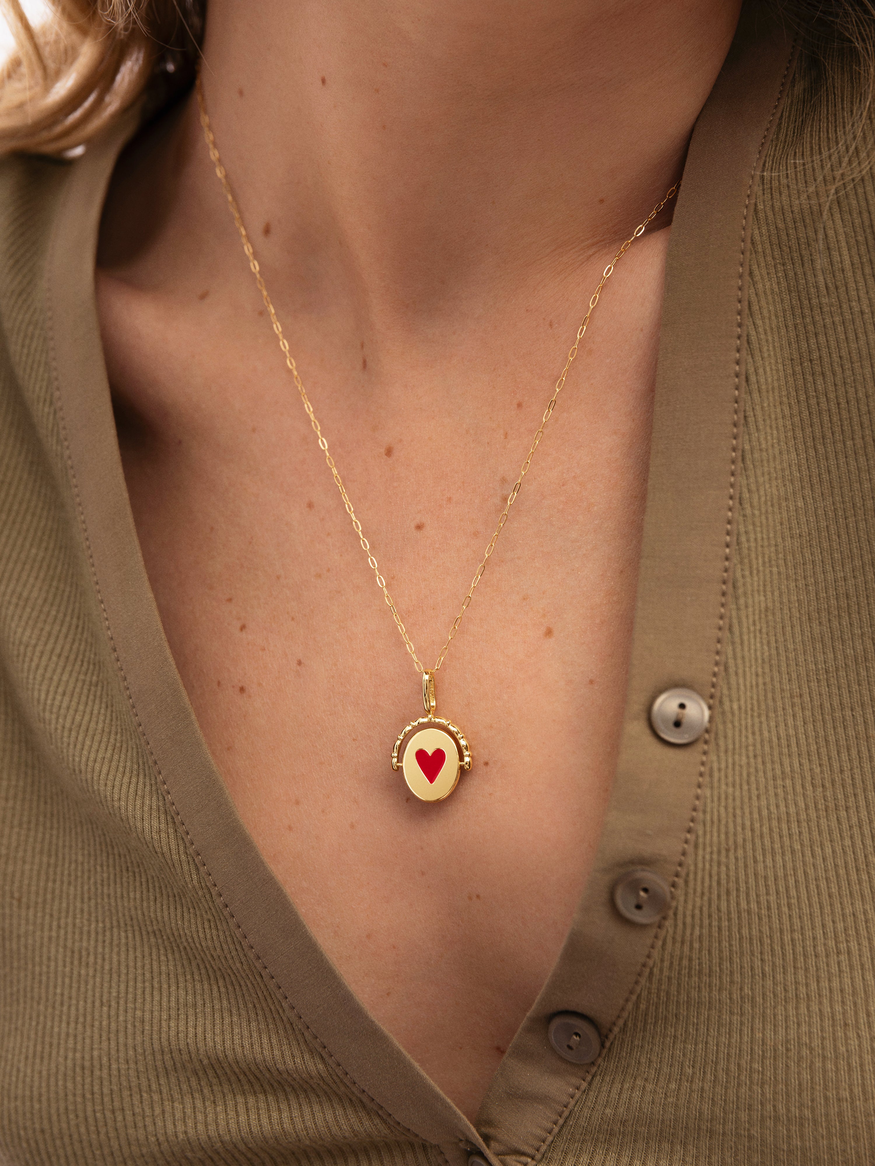 Charm Medallón Doble Mamá Lovely Heart Baño Oro