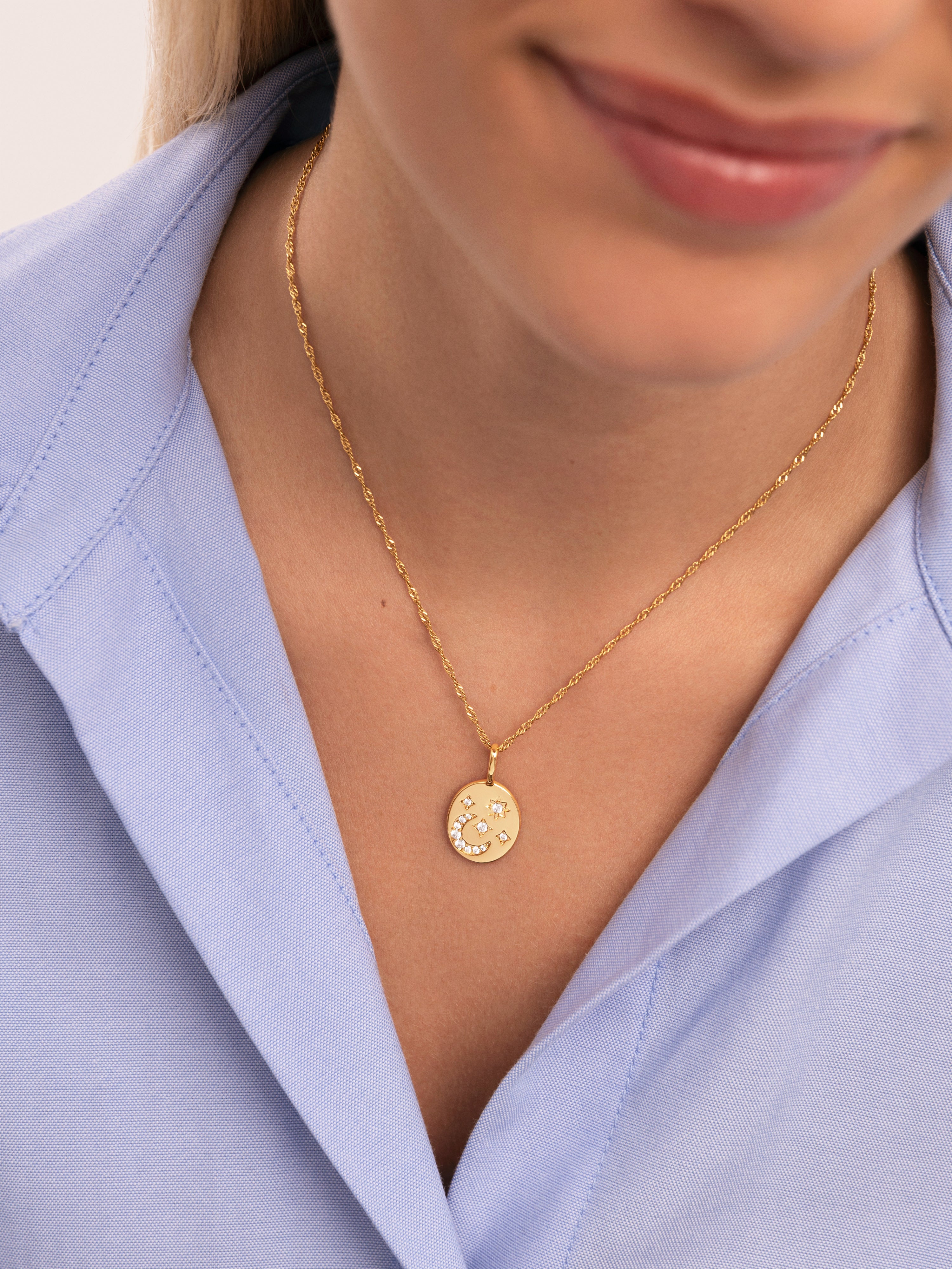 Charm Medallón Noche Baño Oro