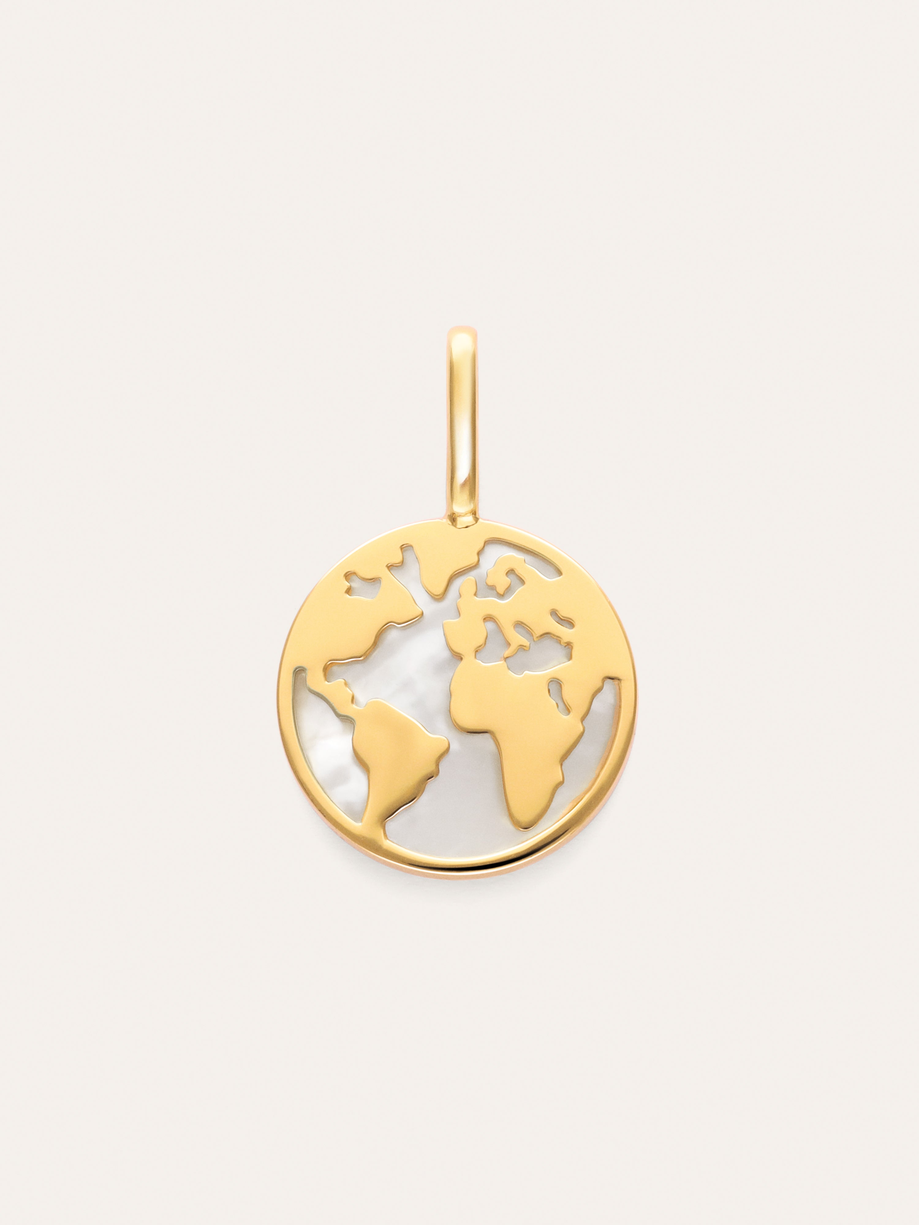 Charm Mundo Nácar Baño Oro