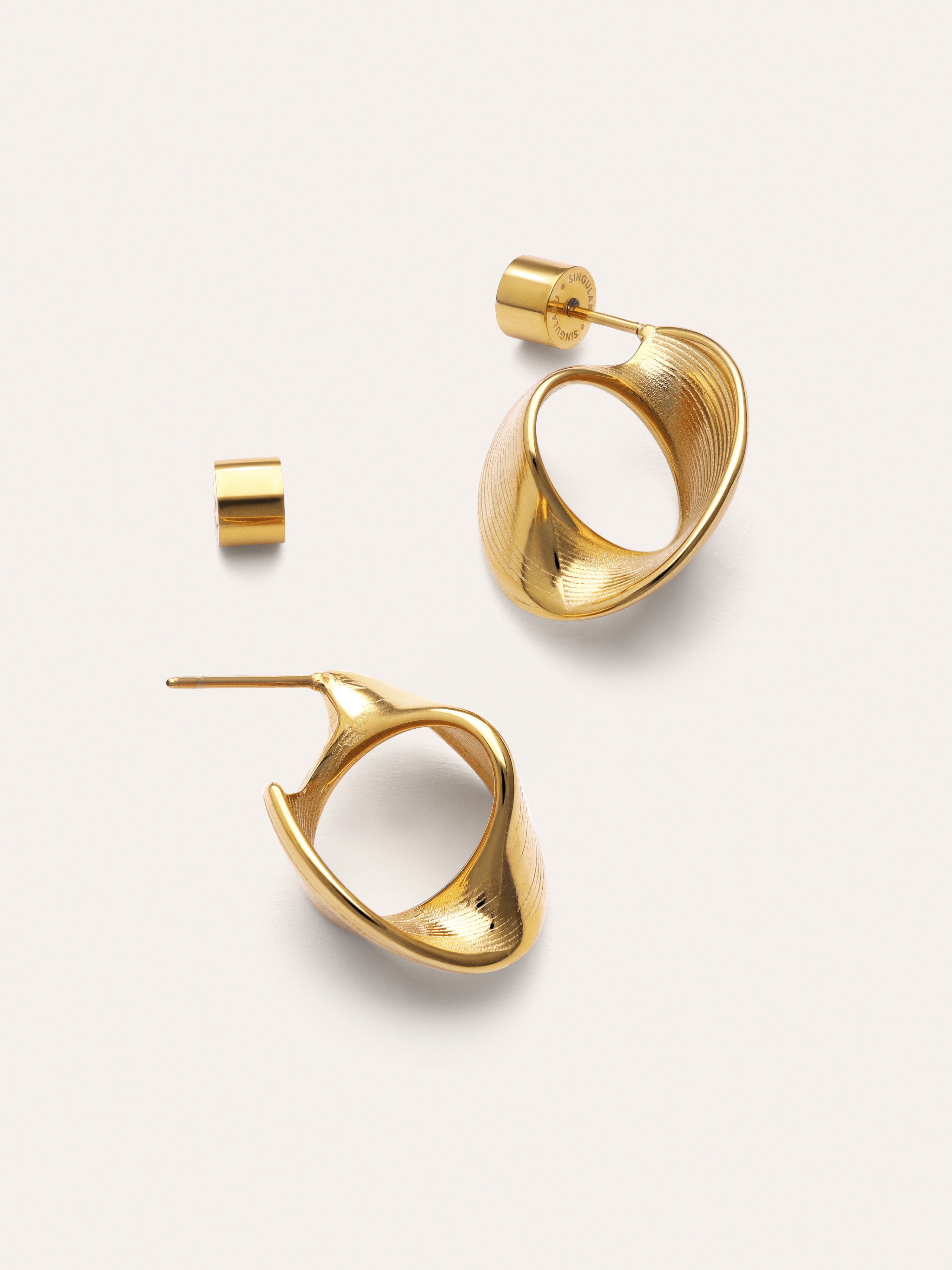 Pendientes Mini Infinito Acero Baño Oro