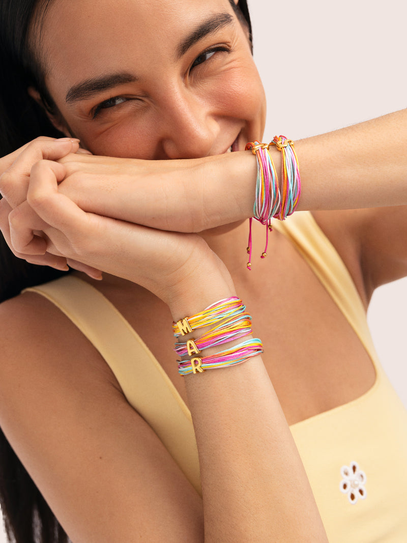 Personalisierbares Armband in Regenbogenfarbe, Edelstahl mit Goldbeschichtung