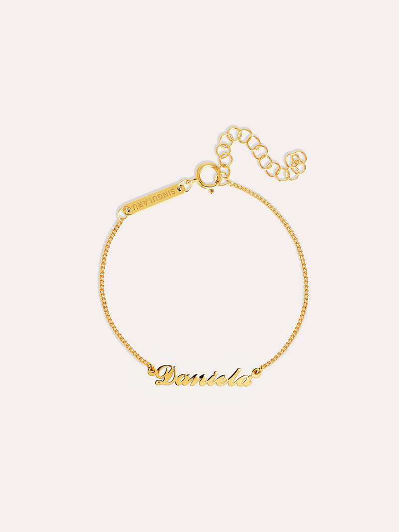 Carrie Personalisiertes Armband, vergoldet